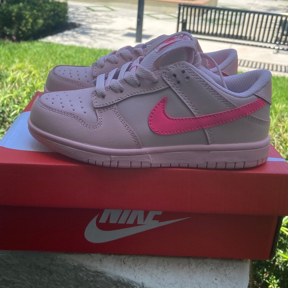 Triple Pink Nike Dunks